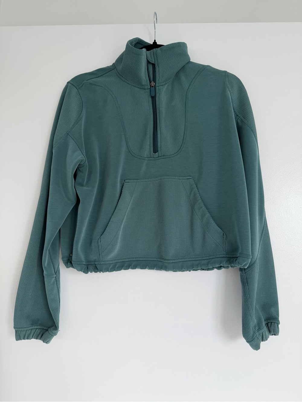 Women’s Lululemon Cropped Half Zip in Teal - Size 4